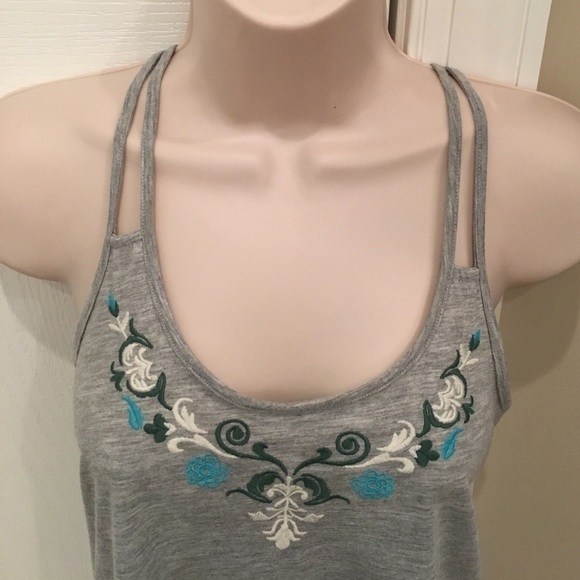 MUDD  Sexy Little Gray Tank Top w/ Floral Trim (S) - Picture 3 of 6
